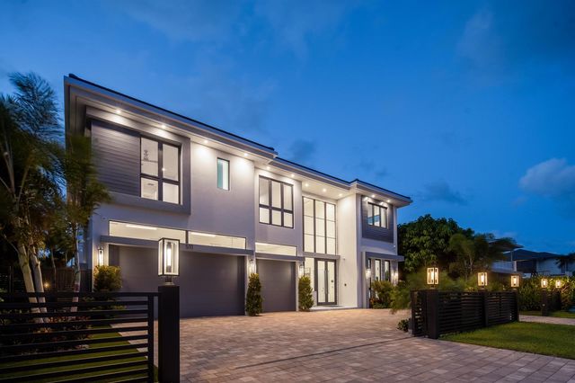 511 Silver Lane, Boca Raton, FL 33432