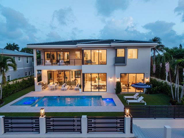 511 Silver Lane, Boca Raton, FL 33432