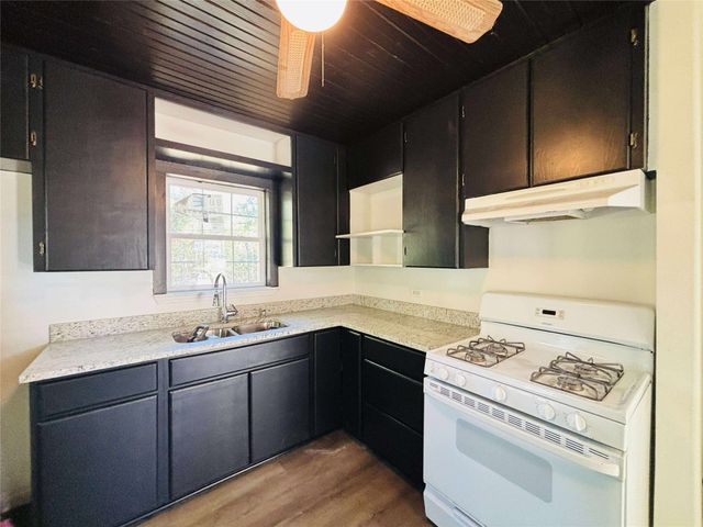 2762 Beverly Hills Drive, Sansom Park, TX 76114