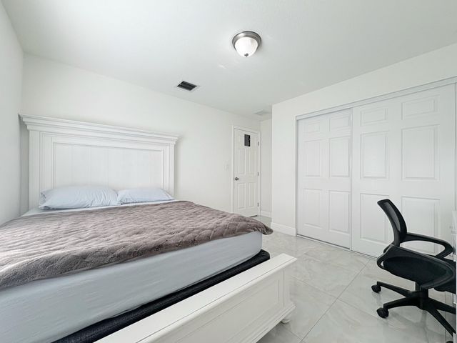 6539 Alexander Road, West Palm Beach, FL 33413