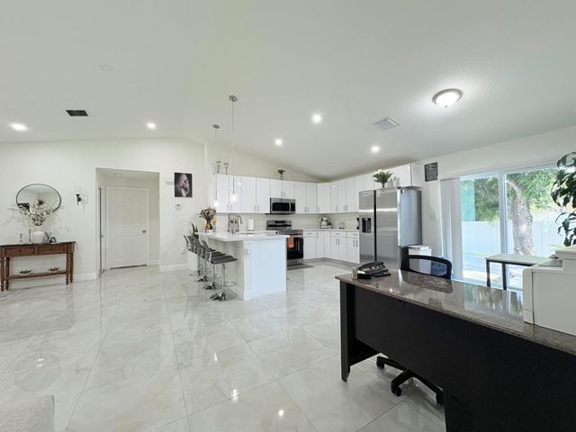 6539 Alexander Road, West Palm Beach, FL 33413