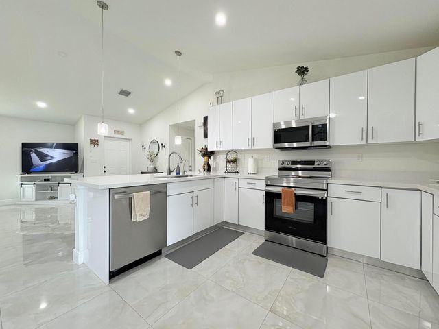 6539 Alexander Road, West Palm Beach, FL 33413