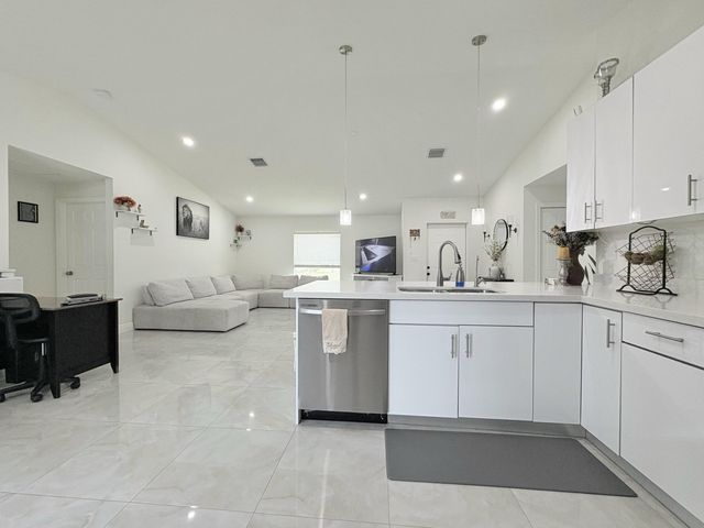 6539 Alexander Road, West Palm Beach, FL 33413