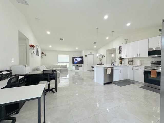 6539 Alexander Road, West Palm Beach, FL 33413