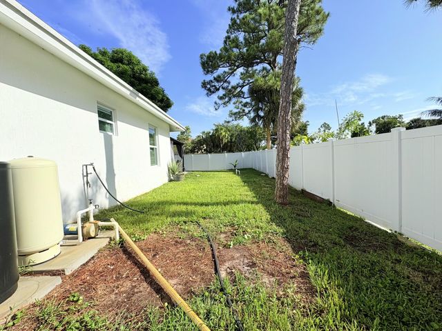 6539 Alexander Road, West Palm Beach, FL 33413