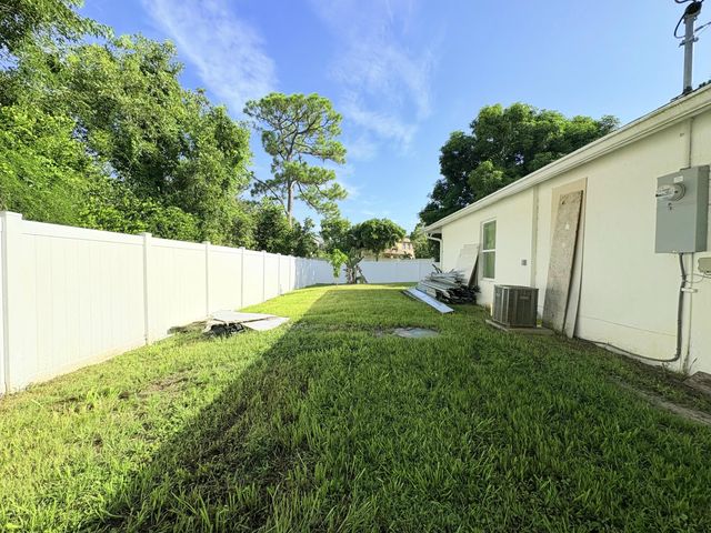 6539 Alexander Road, West Palm Beach, FL 33413