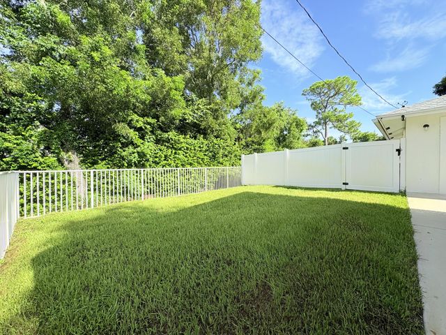 6539 Alexander Road, West Palm Beach, FL 33413
