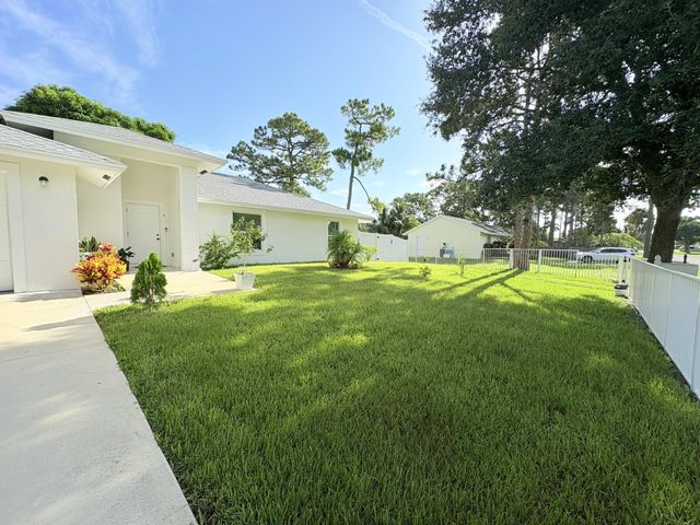 6539 Alexander Road, West Palm Beach, FL 33413