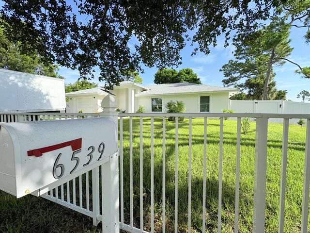 6539 Alexander Road, West Palm Beach, FL 33413