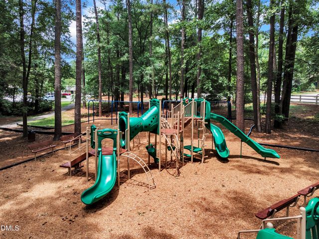 5325 Fairmead Circle, Raleigh, NC 27613