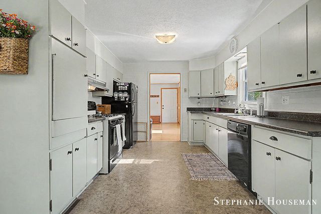 2914 River Hill Drive Nw, Tallmadge Twp, MI 49534