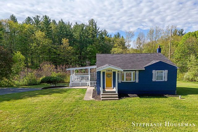 2914 River Hill Drive Nw, Tallmadge Twp, MI 49534