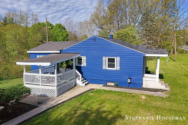 2914 River Hill Drive Nw, Tallmadge Twp, MI 49534