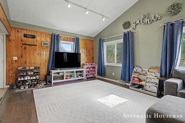 2914 River Hill Drive Nw, Tallmadge Twp, MI 49534