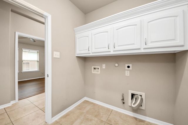 19734 Oakdale Lakes Trail, Richmond, TX 77407