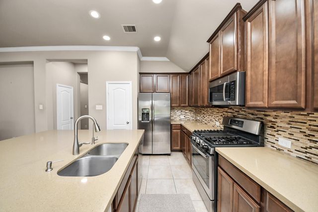 19734 Oakdale Lakes Trail, Richmond, TX 77407