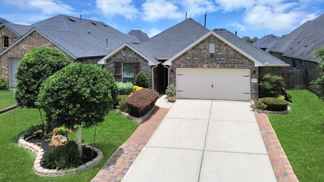 19734 Oakdale Lakes Trail, Richmond, TX 77407