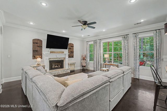 223 Fawn Cove, Hernando, MS 38632