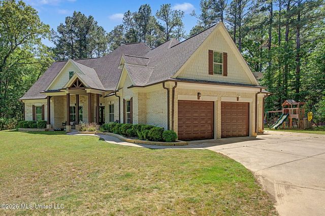 223 Fawn Cove, Hernando, MS 38632