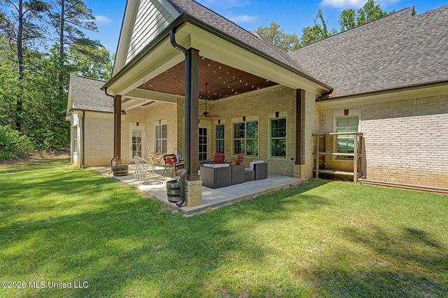 223 Fawn Cove, Hernando, MS 38632