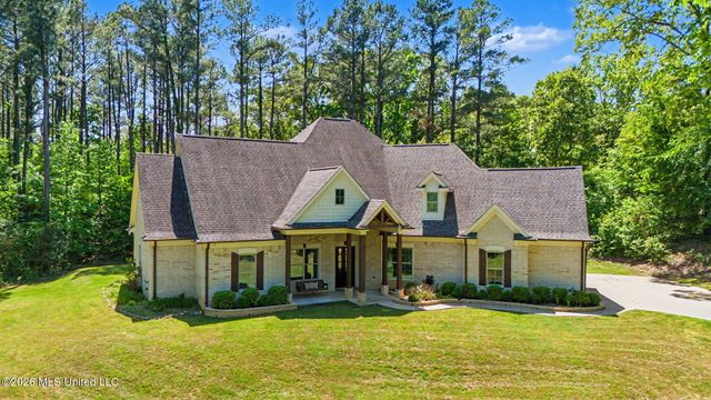 223 Fawn Cove, Hernando, MS 38632