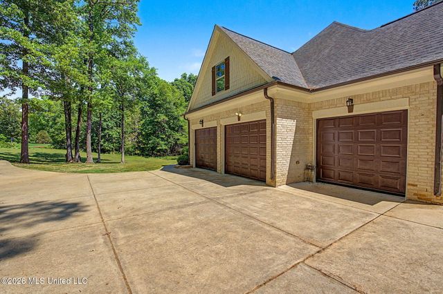 223 Fawn Cove, Hernando, MS 38632