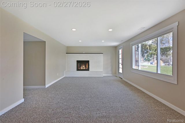 28542 Kendallwood Drive, Farmington Hills, MI 48334