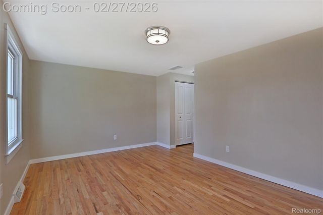 28542 Kendallwood Drive, Farmington Hills, MI 48334