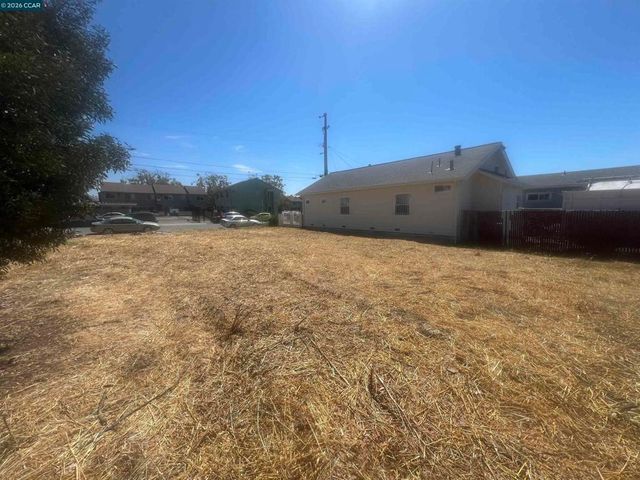 549 6Th St, Richmond, CA 94801