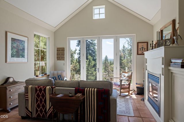 1265 NW Saginaw Avenue, Bend, OR 97703