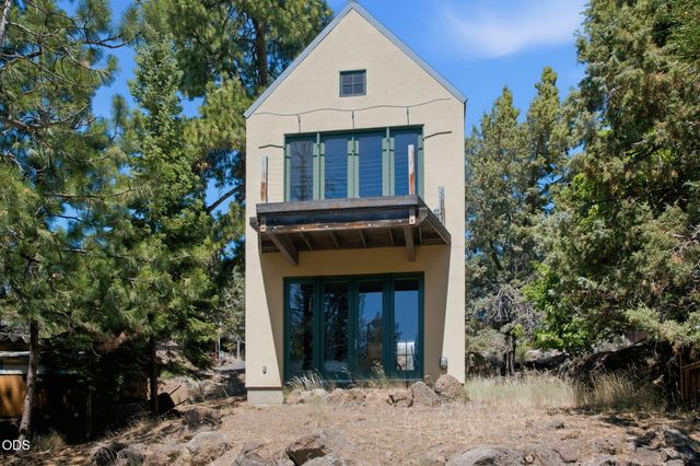 1265 NW Saginaw Avenue, Bend, OR 97703