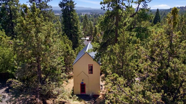 1265 NW Saginaw Avenue, Bend, OR 97703