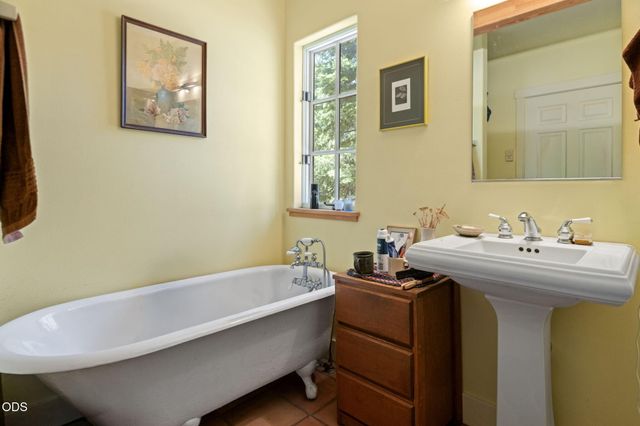 1265 NW Saginaw Avenue, Bend, OR 97703