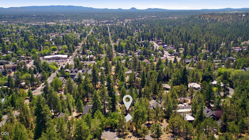 1265 NW Saginaw Avenue, Bend, OR 97703