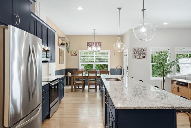 2404 BAXLEY DR, Columbia, MO 65201