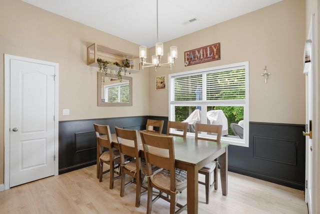 2404 BAXLEY DR, Columbia, MO 65201