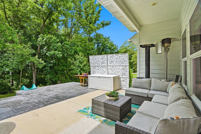 2404 BAXLEY DR, Columbia, MO 65201