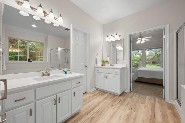 8305 Scenic Oaks DR, Austin, TX 78737