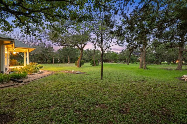 8305 Scenic Oaks DR, Austin, TX 78737