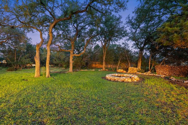 8305 Scenic Oaks DR, Austin, TX 78737