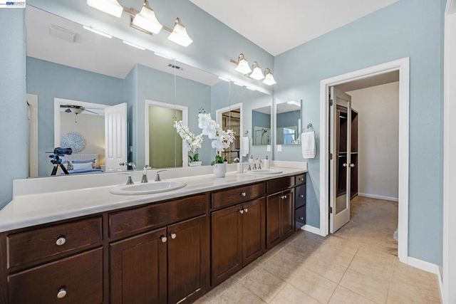 5216 Fioli Loop, San Ramon, CA 94582