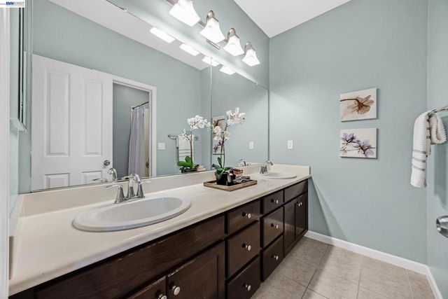 5216 Fioli Loop, San Ramon, CA 94582