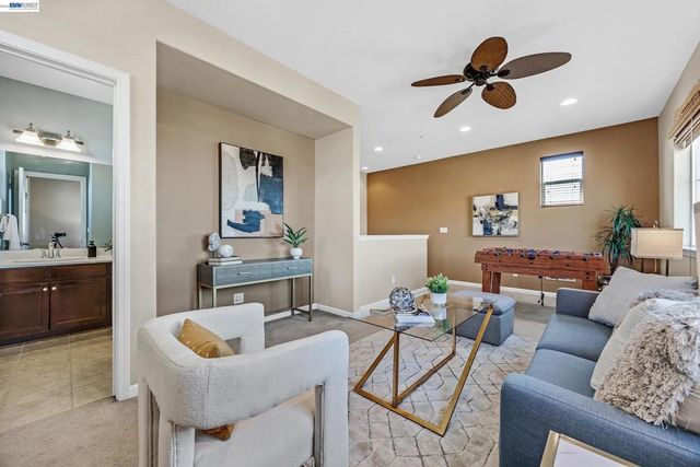 5216 Fioli Loop, San Ramon, CA 94582
