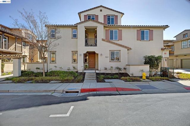 5216 Fioli Loop, San Ramon, CA 94582