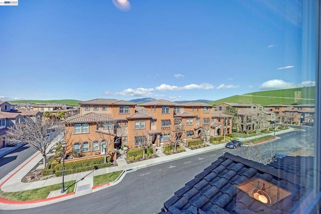 5216 Fioli Loop, San Ramon, CA 94582