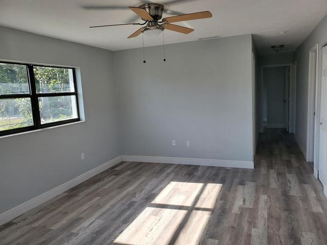 2903 Avenue R, Fort Pierce, FL 34947