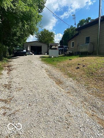 5232 E Us Highway 40, Greencastle, IN 46135