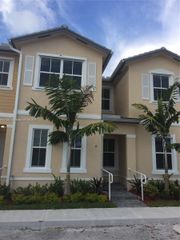 2819 SE 1st Dr 6, Homestead, FL 33033