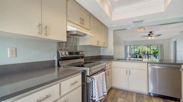 5269 WEDGEWOOD LANE 36, Sarasota, FL 34235