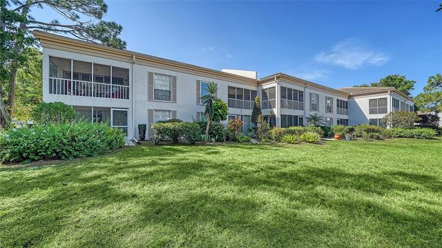5269 WEDGEWOOD LANE 36, Sarasota, FL 34235